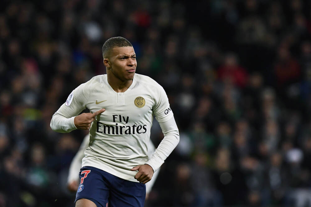 海外华侨华人说—— 2025，我见证的“中国主场”（2025年终特别报道）